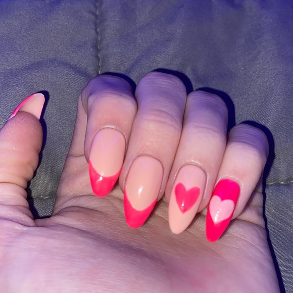 Press on nails - Picture 2 of 2